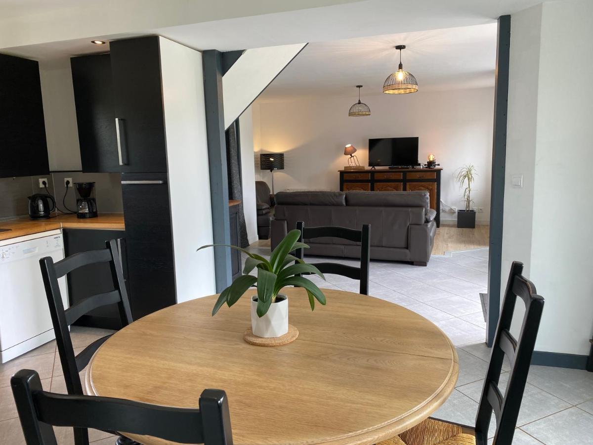 Petite Maison Dans La Prairie La Pellerine Kültér fotó