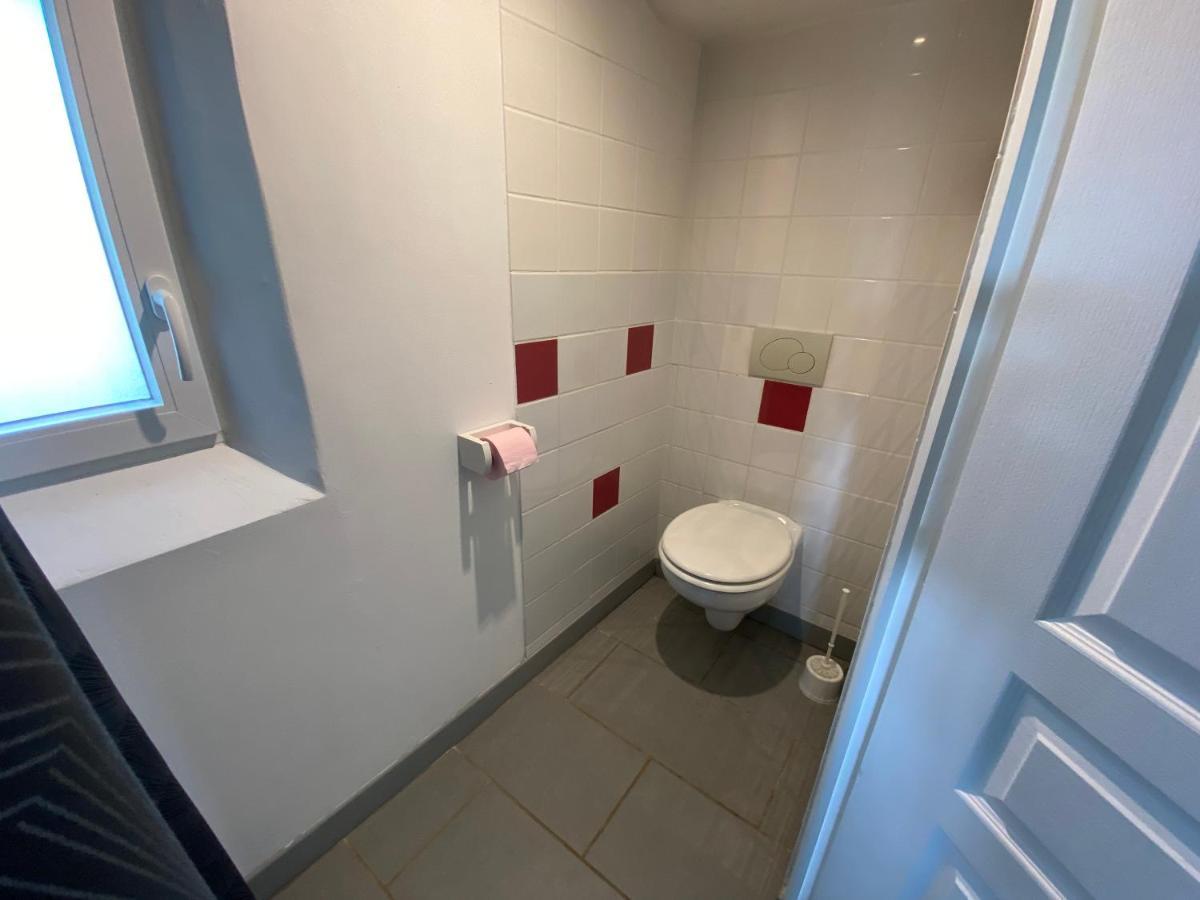 Petite Maison Dans La Prairie La Pellerine Kültér fotó